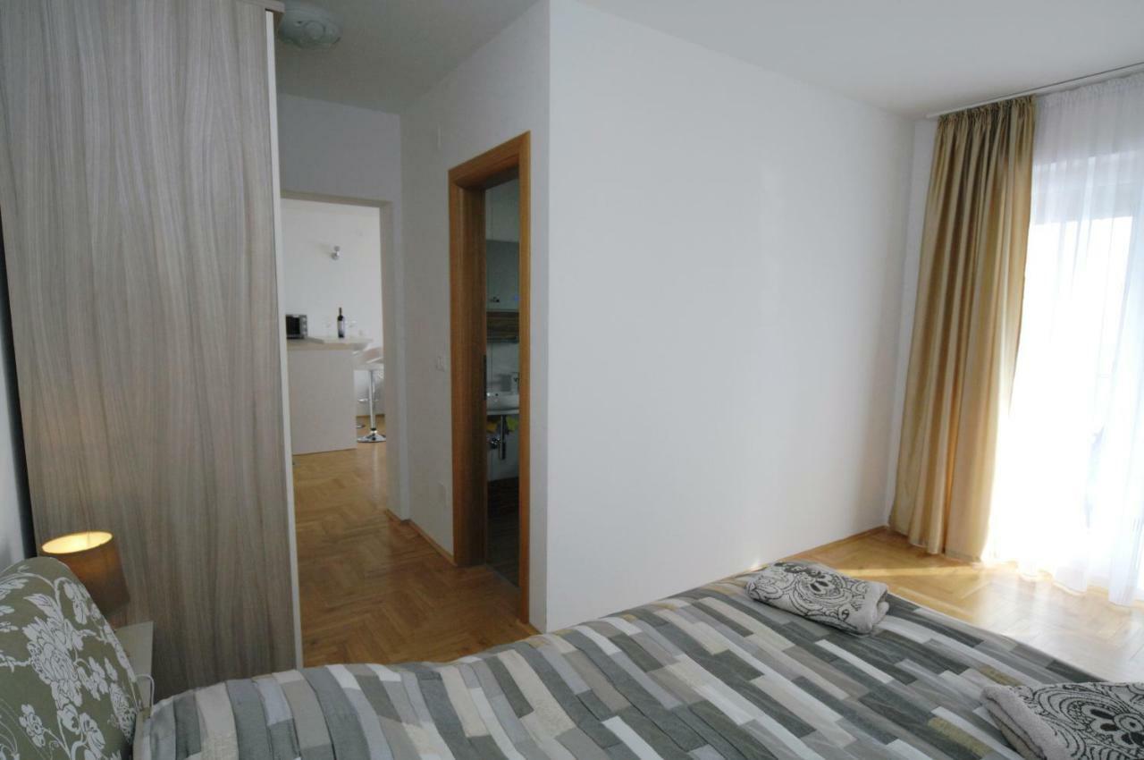 Haus Zora Ferienwohnung 7 Moscenice Exterior foto