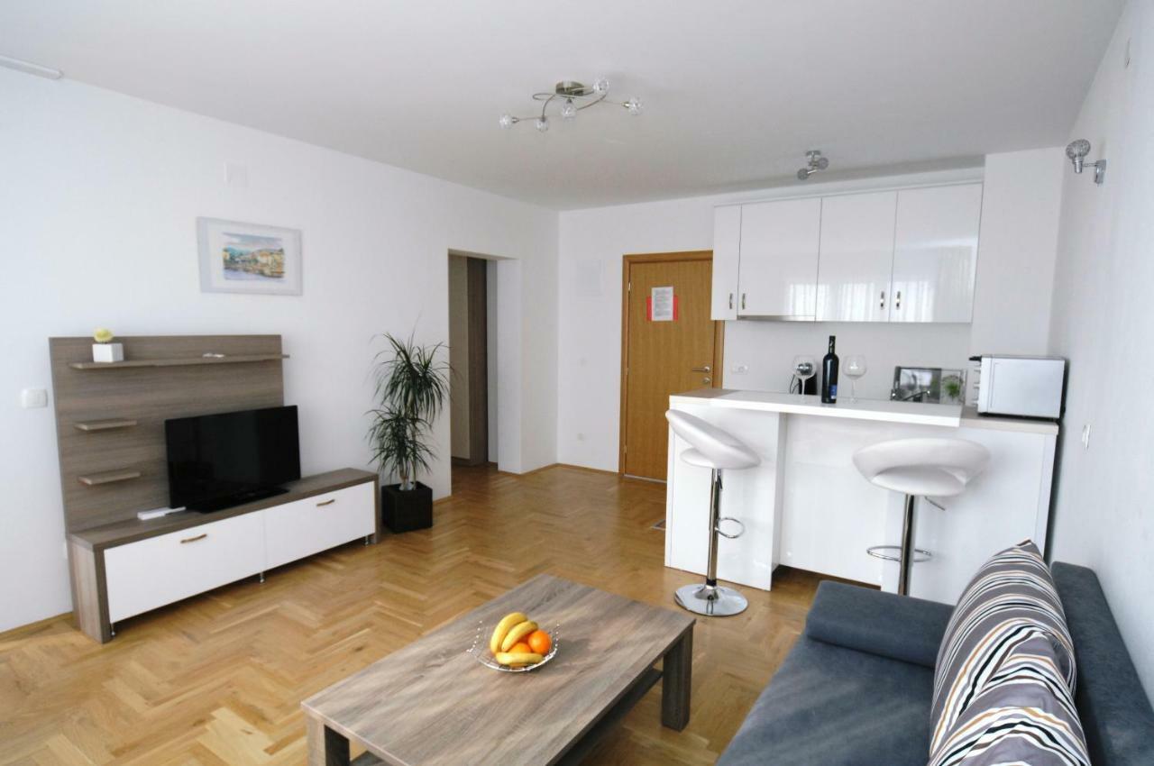 Haus Zora Ferienwohnung 7 Moscenice Exterior foto