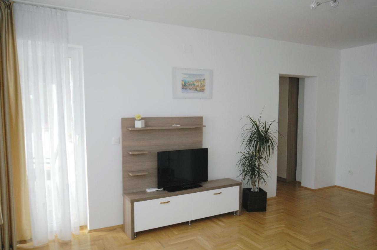 Haus Zora Ferienwohnung 7 Moscenice Exterior foto